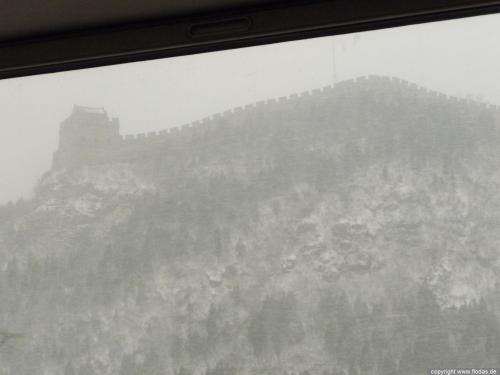 Die Mauer im Schnee