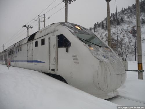 Die Mauer im Schnee