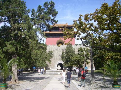 Ming-Grber und Schlucht