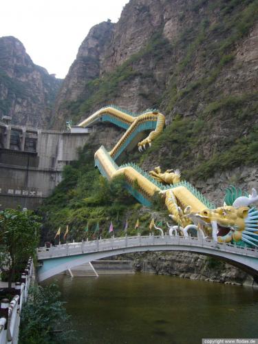 Ming-Grber und Schlucht